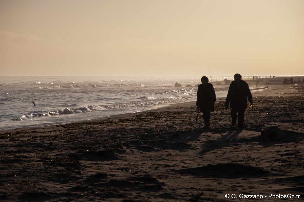 Sur la plage, le soir
